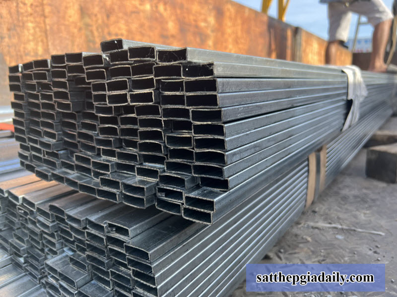 Thép hộp mạ kẽm nhúng nóng 10x30