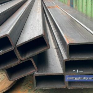 Thép hộp đen 30x60
