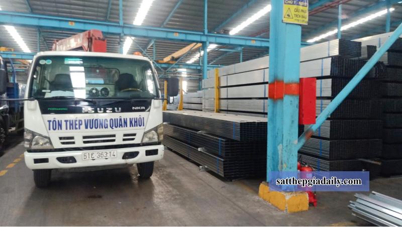 Hệ thống kho lớn, hàng chính hãng, Vương Quân Khôi cam kết chất lượng thép hộp 40x80, giá cạnh tranh, cung ứng hàng số lượng lớn