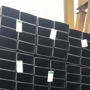 Thép hộp 530x150 được chia thành 2 loại chính: thép hộp 530x150 đen và thép hộp 530x150 mạ kẽm