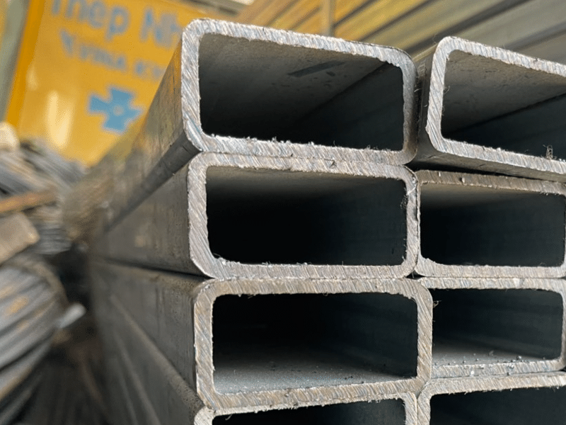 Tìm hiểu thông tin về thép hộp 300x200