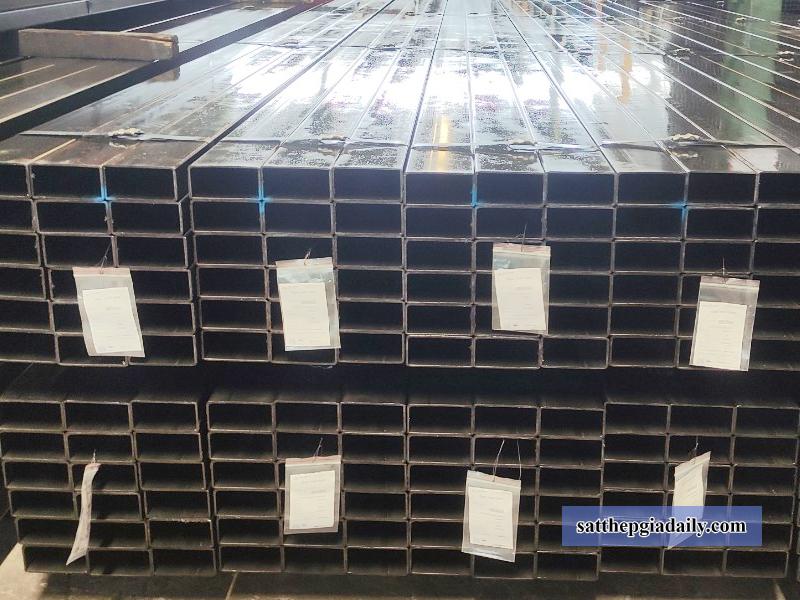 Sắt hộp đen 40x80