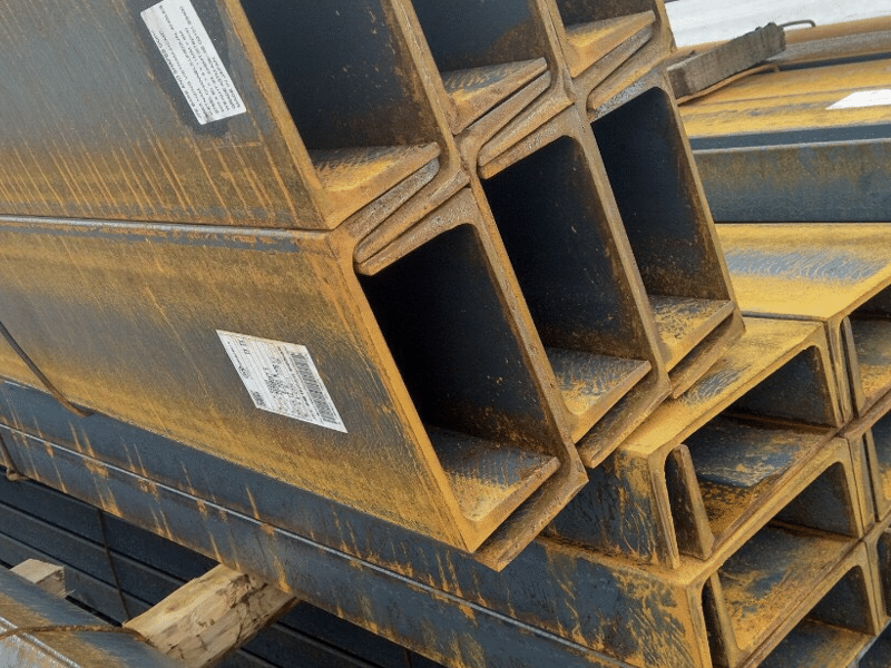Thép hình U75 được ứng dụng trong nhiều ngành công nghiệp như chế tạo, dụng cụ nông nghiệp