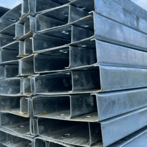 Vương Quân Khôi cung cấp xà gồ C200 giá rẻ, chất lượng