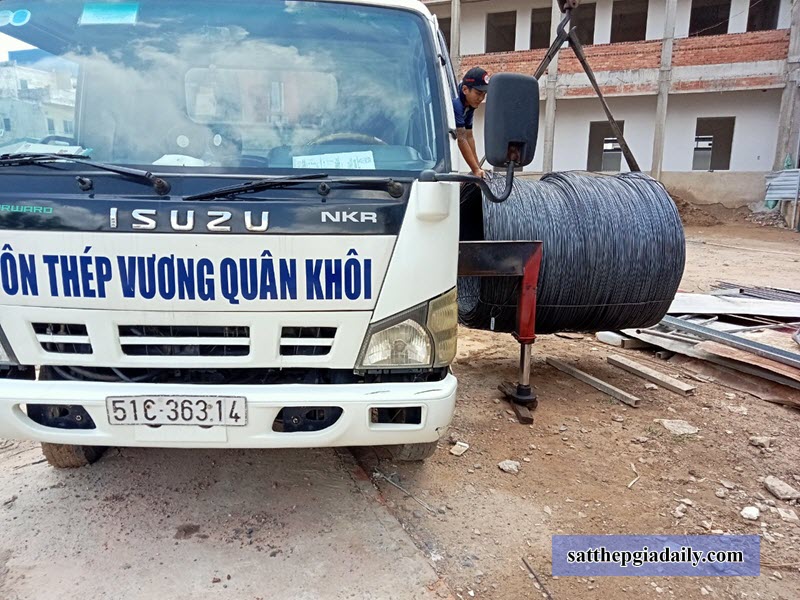 Mua thép Việt Nhật chính hãng, ưu đãi tại Tôn Thép VQK