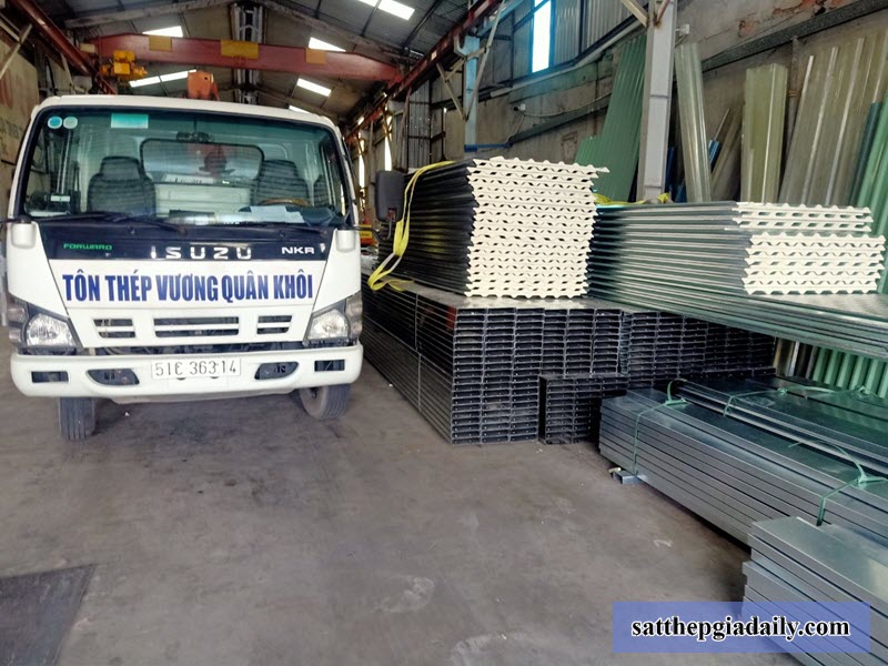 Mua thép Việt Úc giá rẻ, chính hãng