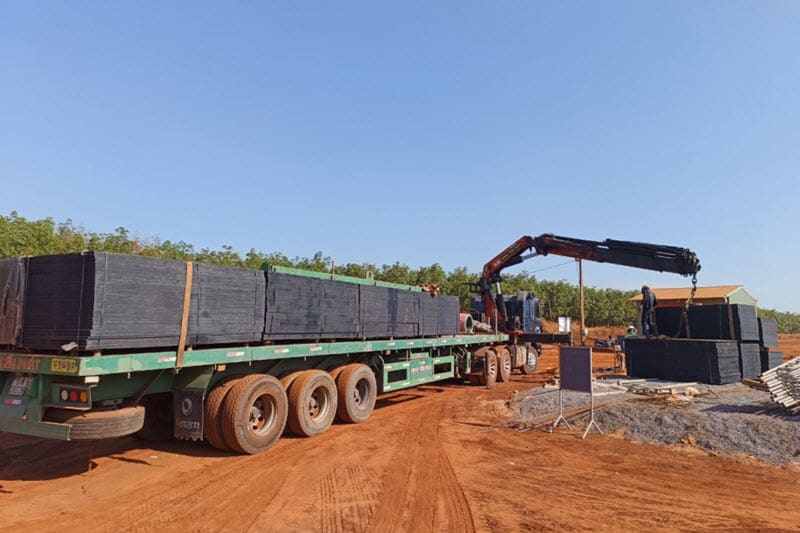 Ván phủ phim chất lượng, giá rẻ tại đại lý tôn thép Vương Quân Khôi