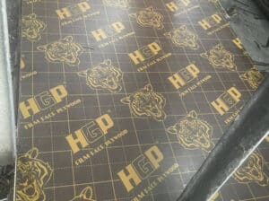 Ván phủ phim HGP giá rẻ, chất lượng tại tôn thép Vương Quân Khôi