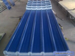 Tôn nhựa lấy sáng composite sóng xanh dương