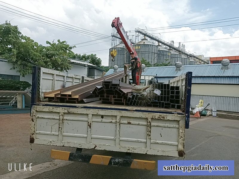 Vận chuyển cây thép Tisco tới công trình