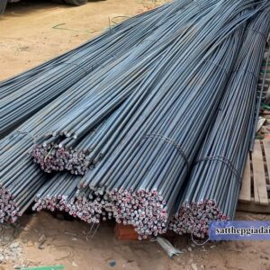 Sắt phi 12 có kích thước nhỏ nhưng chịu lực tốt, dễ uốn, trọng lượng nhẹ, thuận tiện thi công