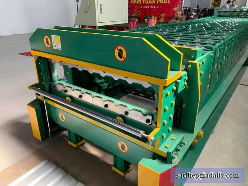 Thông số thiết bị cán tôn seamlock tại công trình