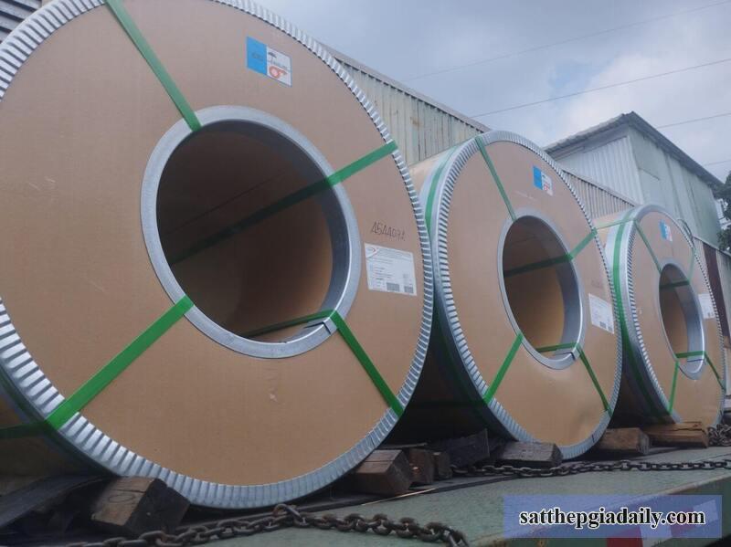 Tôn kẽm cuộn Sumikin với giá thành rẻ
