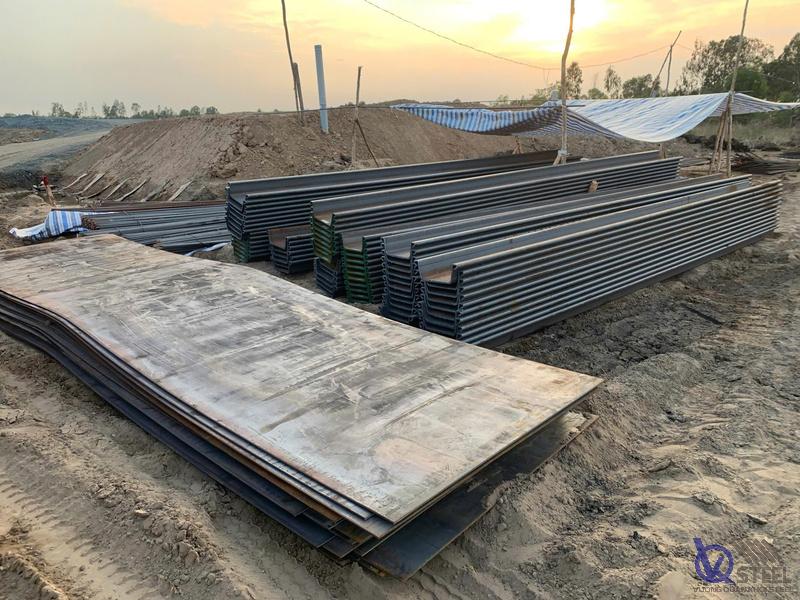 Cừ Larsen (hay cừ ván thép Larsen) là loại thép hình chữ U hoặc Z